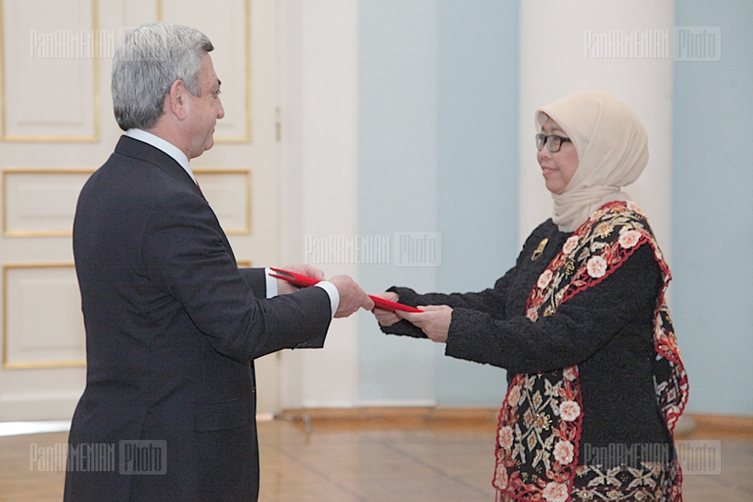 Armenian president meets with Indonesian ambassador 