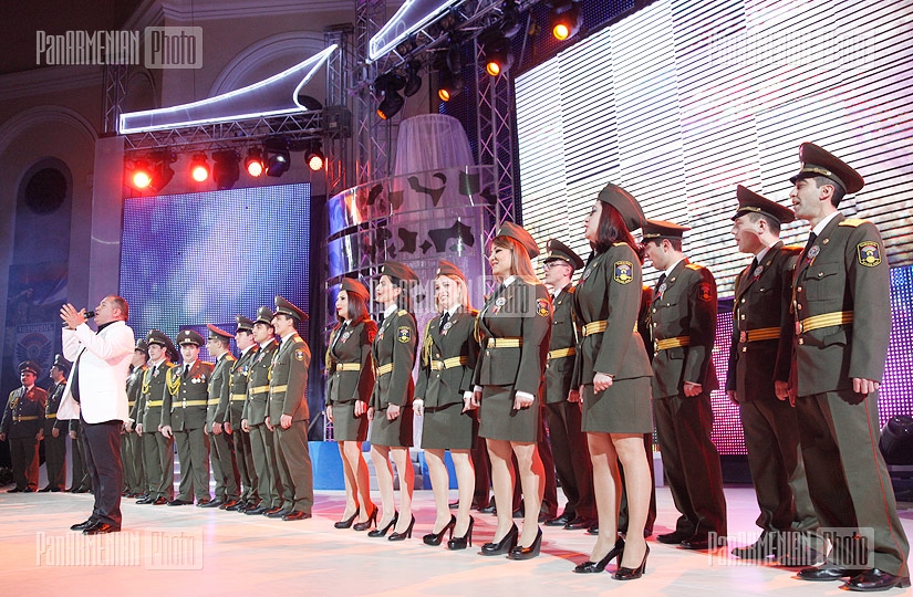 Праздничный концерт по случаю 21-й годовщины формирования Вооруженных сил РА