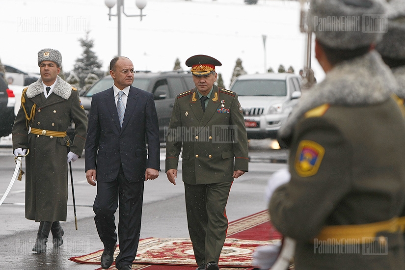 Министр Обороны Армении Сейран Оганян принял Министра Обороны РФ Сергея Шойгу