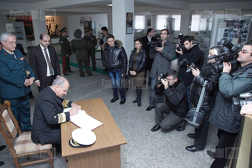 High-ranking army men from Diaspora visit Vazgen Sargsyan Military Institute