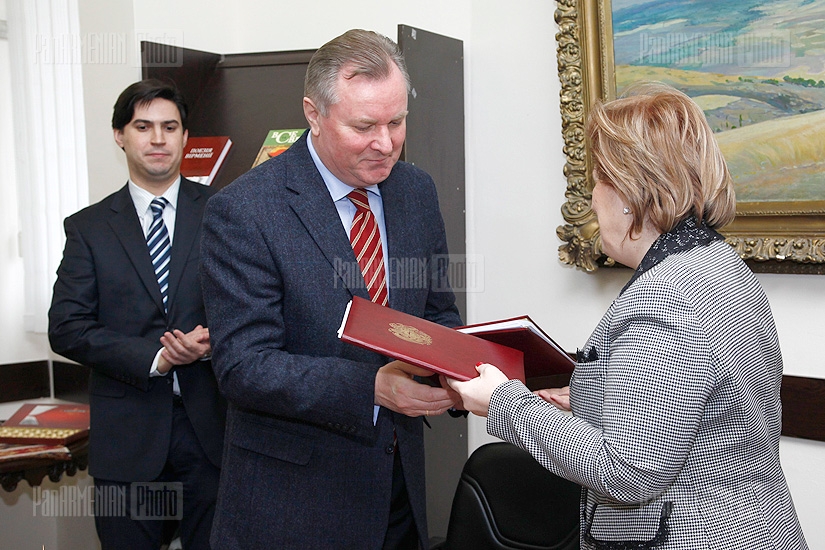 Министерство культуры Украины и Министерство культуры РА подписали контракт о сотрудничестве