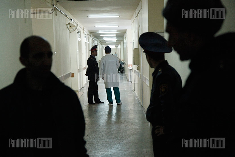 Serj Sargsyan visits Paruyr Hayrikyan, who is in Medical Center Surb Grigor Lusavorich