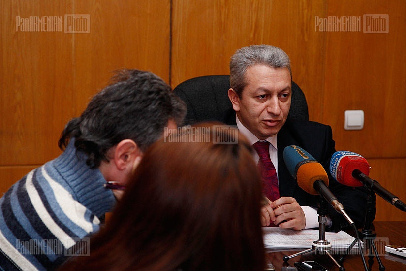 Ֆինանսների փոխնախարար Ատոմ Ջանջուղազյանի մամլո ասուլիսը