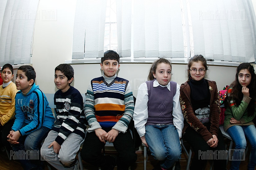 ՀՀ սփյուռքի նախարար Հրանուշ Հակոբյանը այցելում է «Կիլիկյան» դպրոց, որտեղ սովորում են  Հայաստանում գտնվող սիրիահայ երեխաները