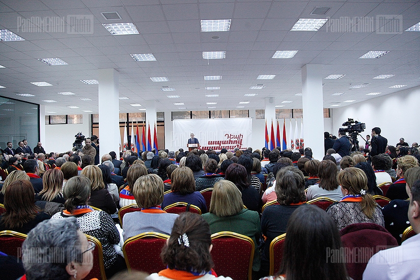 Встреча кандидата в президенты Сержа Саркисяна  с жителями административного округа Арабкир