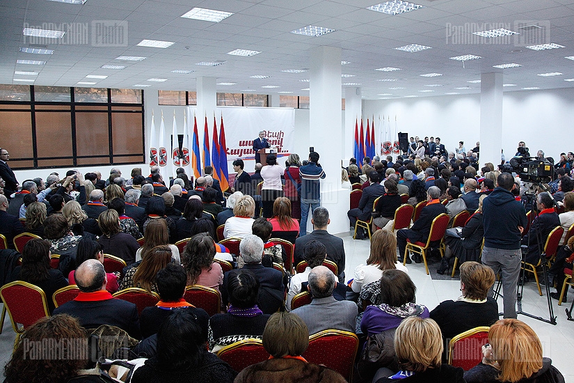 RA presidential candidate Serzh Sargsyan's meeting with residents of Arabkir administrative district
