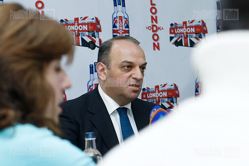 Пресс-конференция кандидата в президенты РА Армана Меликяна