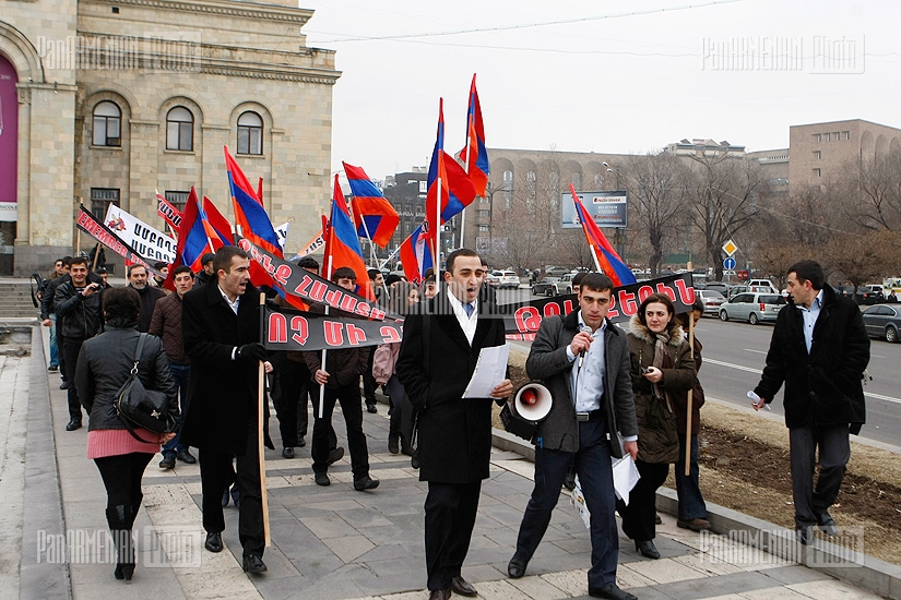 Акция протеста против насилия в отношении армян в Турции