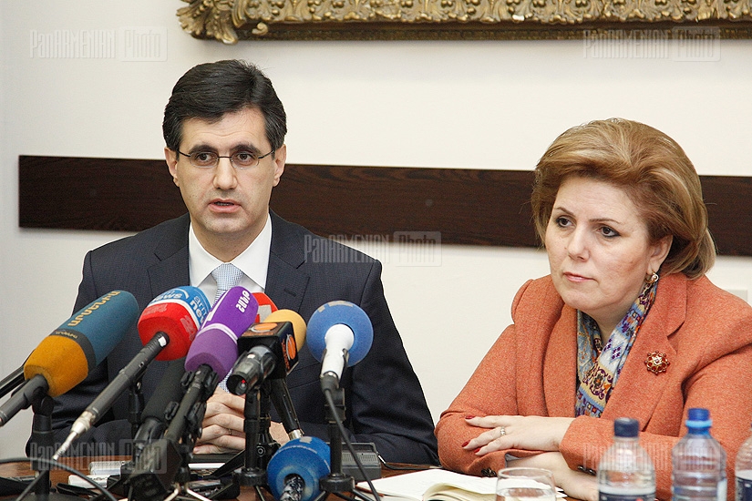 Press conference of Hasmik Poghosyan and  VivaCell-MTS CEO Ralph Yirikyan