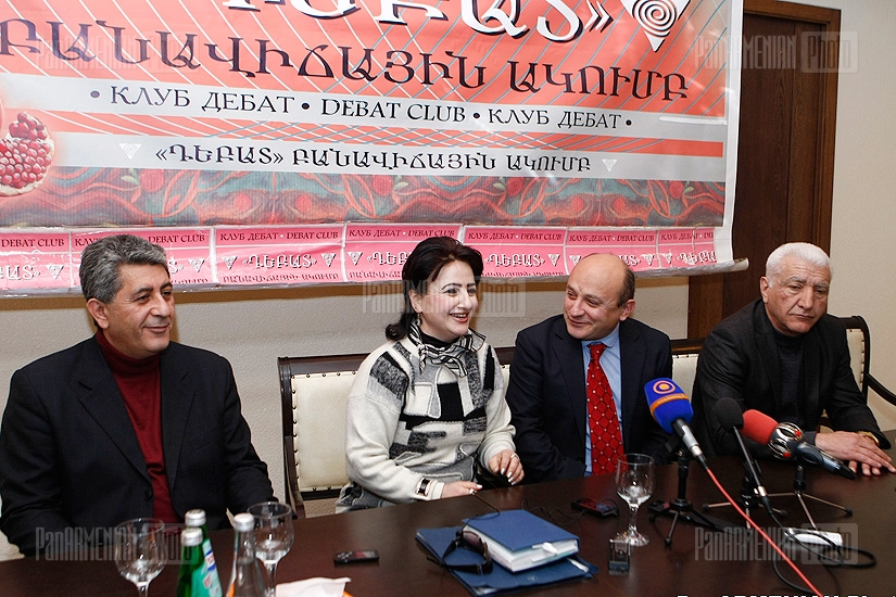 Բանավեճ քաղաքագետ Վիգեն Խաչատրյանի, սոցիոլոգ Ռազմիկ Մարտիրոսյանի և «Ժառանգություն» կուսակցության քարտուղար Ստյոպա Սաֆարյանի միջև