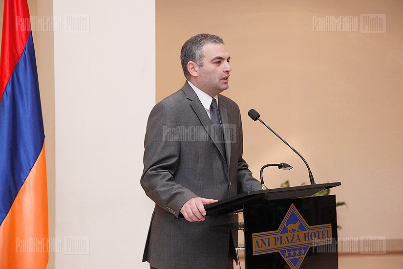 Презентация книги Айка Демояна «Армянские национальные символы»