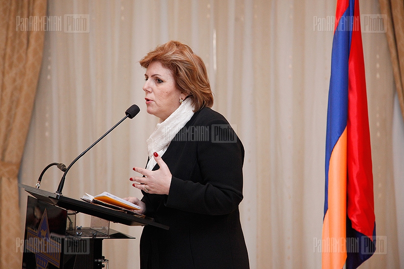 Презентация книги Айка Демояна «Армянские национальные символы»