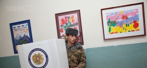Elections 2013: Armenian Army votes