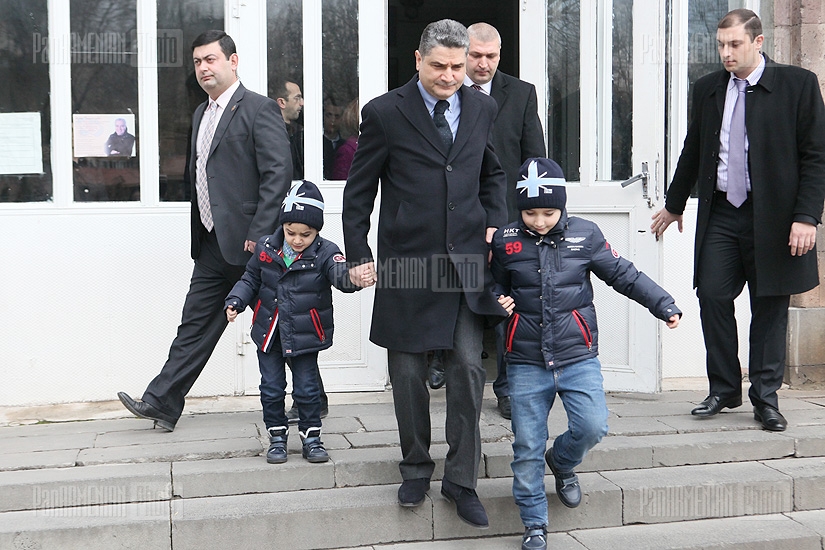 Elections 2013: RA Prime Minister Tigran Sargsyan votes