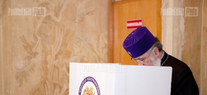 Elections 2013: Catholicos of All Armenians Karekin II votes