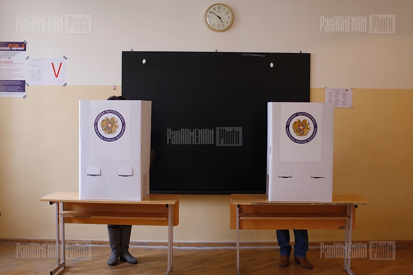 Выборы 2013: Избиратели в избирательном участке Общины «Кентрон»