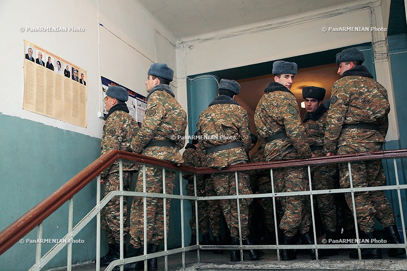Elections 2013: Armenian Army votes 