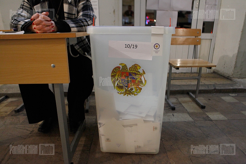 Выборы 2013: Закрытие избирательных участков,  подсчет голосов 