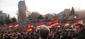 Митинг кандидата в президенты РА Раффи Ованнисяна на Площади Победы