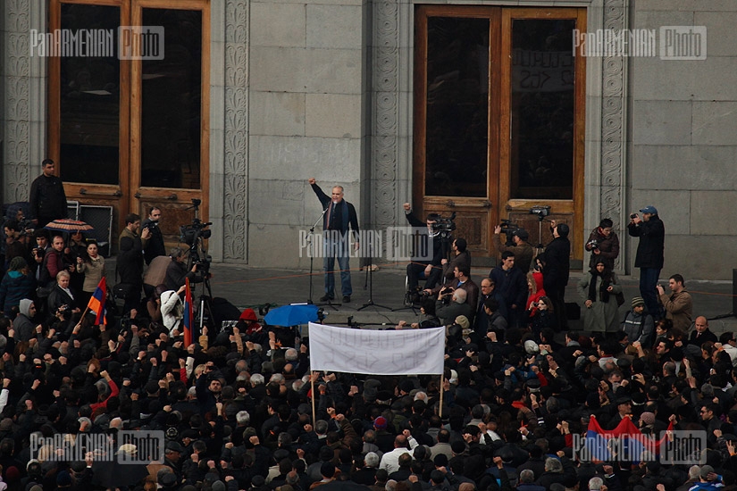 RA former presidential candidate Raffi Hovannisian's rally in Freedom Square