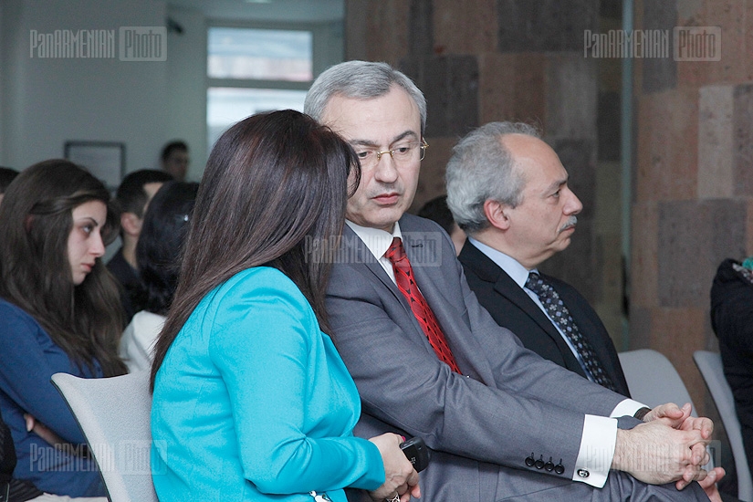 Встреча вице-премьера РА, ректора ГИУА и директора компании 