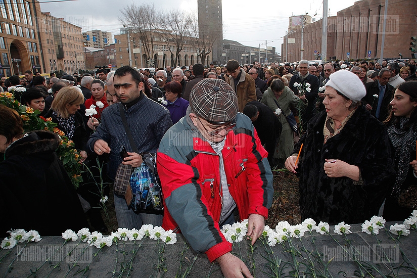 Члены АНК почли память жертв трагических событий 1-го марта