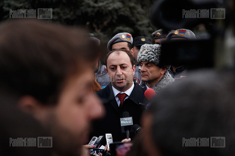 Представители Раффи Ованнисяна представили в КС Армении иск об оспаривании итогов президентских выборов