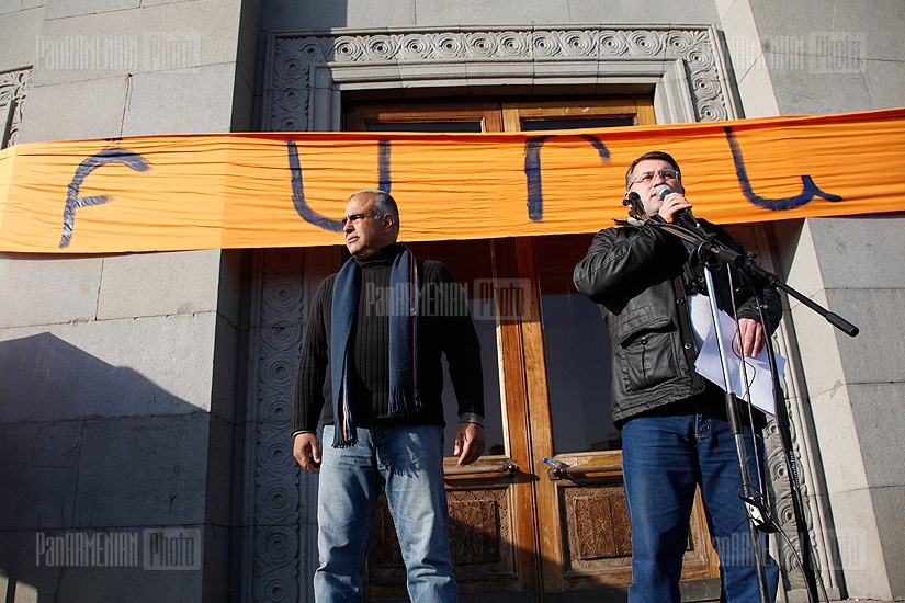 Raffi Hovannisian's rally in Freedom Square