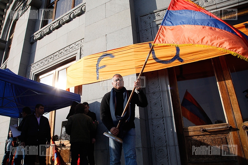 Raffi Hovannisian's rally in Freedom Square