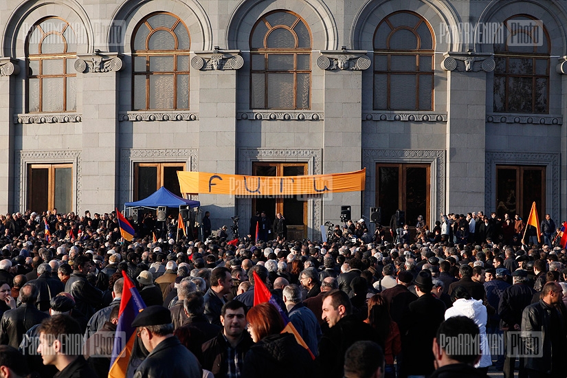 Raffi Hovannisian's rally in Freedom Square