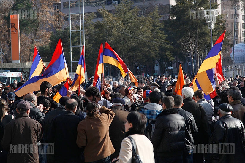 Raffi Hovannisian's rally in Freedom Square