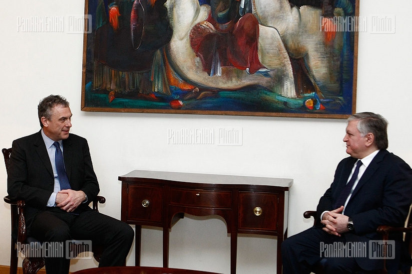 RA Minister of Foreign Affairs Edward Nalbandyan received the UK Deputy Minister of Foreign Affairs Simon Fraser 