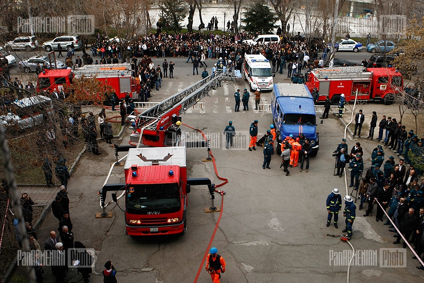 МЧС Армении провел  специальное тренировочное упражнение для пожаротушения и аварийно-спасательных работ