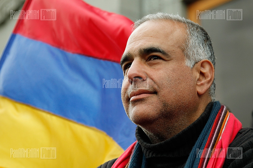Heritage Party's leader Raffi Hovannisian continues hunger strike 