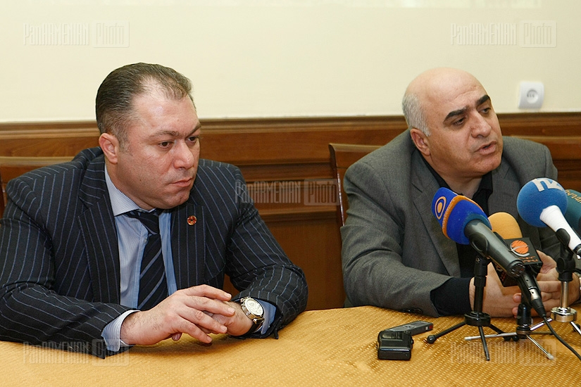 Yerevan-Van-Yerevan, flight presentation and press conference