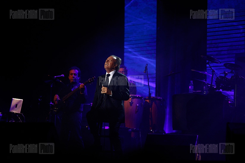 Julio Iglesias’s solo concert in Yerevan