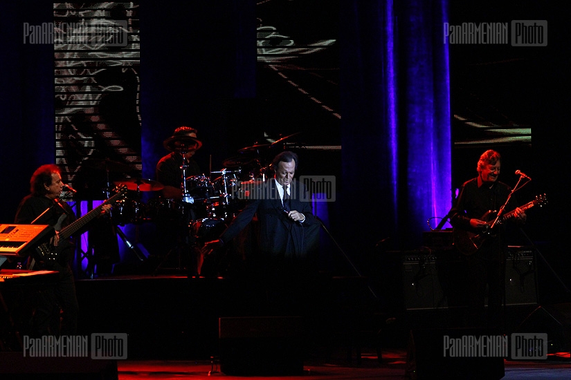 Julio Iglesias’s solo concert in Yerevan