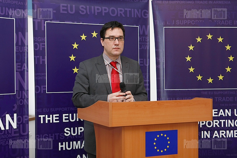 Пресс-конференция, посвященная докладу о прогрессе Армении в реализации Политики европейского соседства в 2012 году 