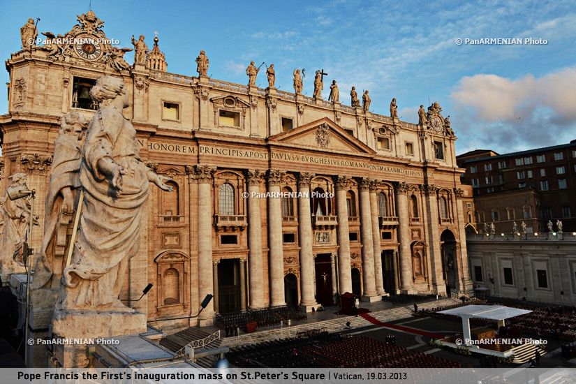 Церемония инаугурации  Папы Римского Франциска на площади Святого Петра в Ватикане 