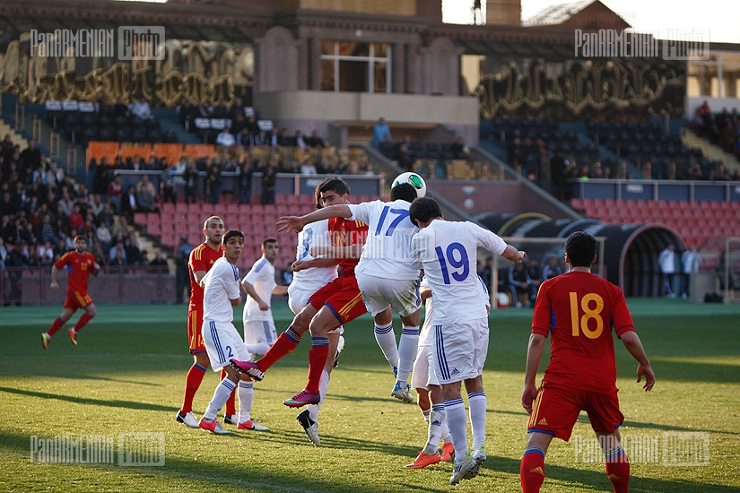 Сборная Армении по футболу провел товарищеский матч с молодежной сборной страны