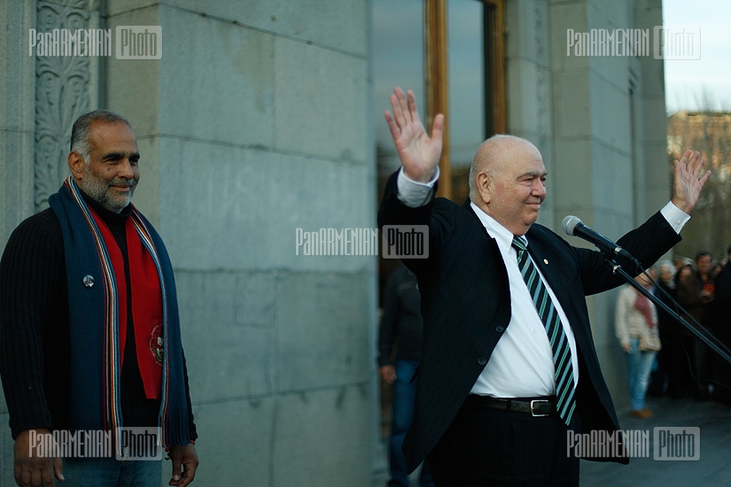 Heritage Party's leader Raffi Hovannisian's rally in Freedom Square 