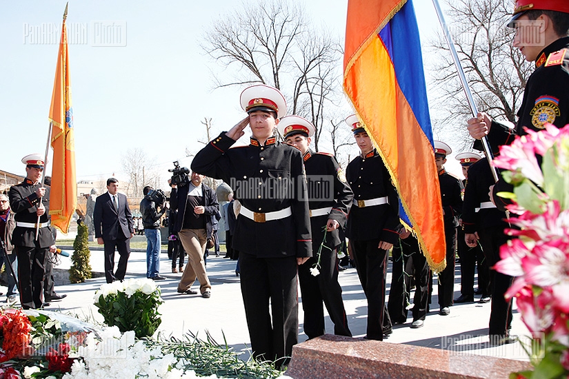 RA president Serzh Sargsyan and the country’s high ranking officials visit Komitas Pantheon, on the occasion of the 6th anniversary of former RA Prime Minister Andranik Margaryan's death