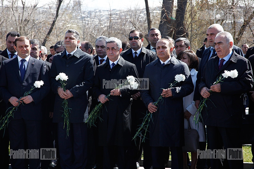 RA president Serzh Sargsyan and the country’s high ranking officials visit Komitas Pantheon, on the occasion of the 6th anniversary of former RA Prime Minister Andranik Margaryan's death