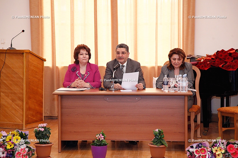 Կանանց խորհրդի նիստ ՀՀ վարչապետ Տիգրան Սարգսյանի մասնակցությամբ
