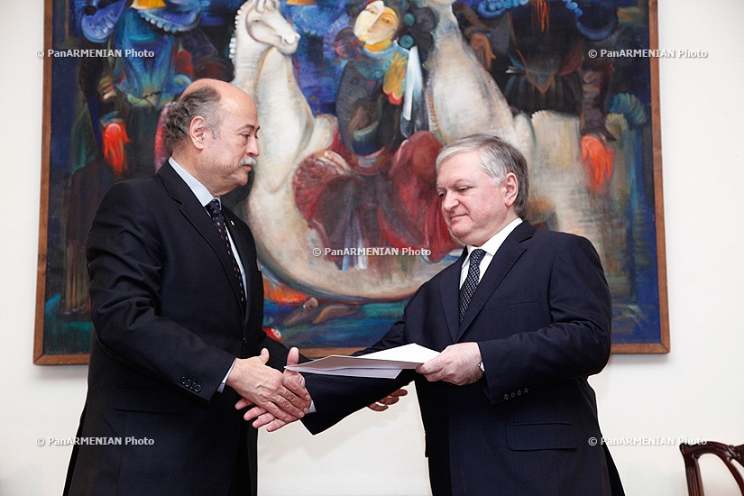 Ruben Alberto Beltran Guerrero  handed copies of his credentials to RA Minister of Foreign Affairs Edward Nalbandyan