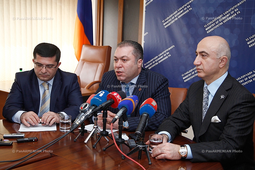 Press conference of Deputy Minister of Economy Tigran Harutyunyan and the president of World Armenian Jewelers Association (AJA) and the head of the Russian Jewelers Guild Gagik Gevorkian