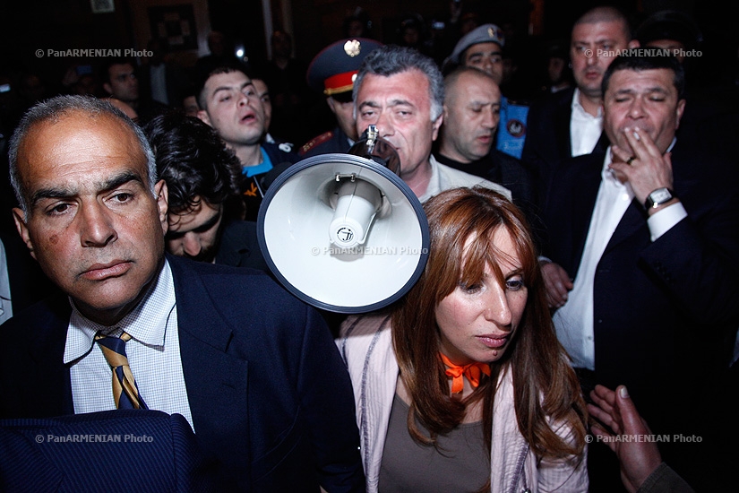 March of Raffi Hovannisian and his supporters on Baghramyan Avenue