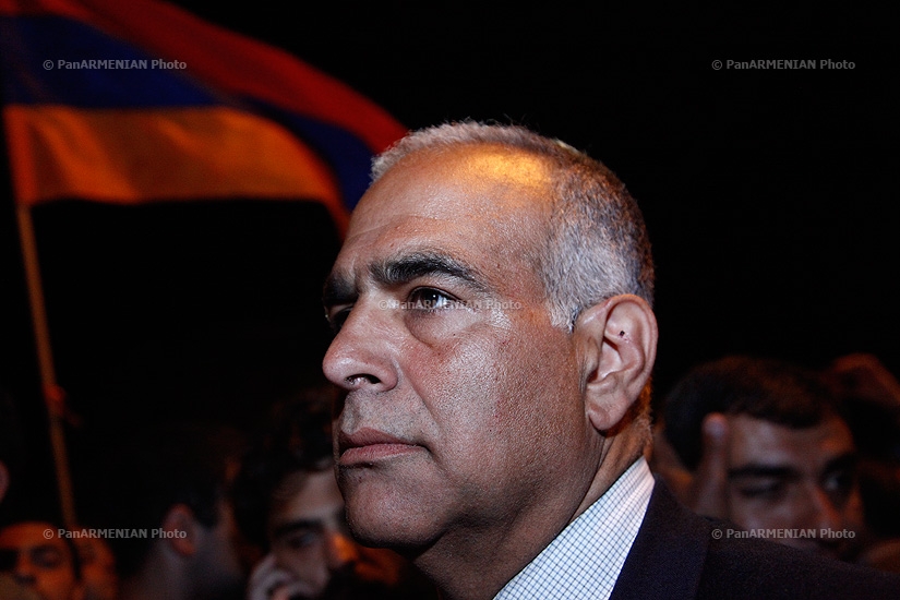 March of Raffi Hovannisian and his supporters on Baghramyan Avenue