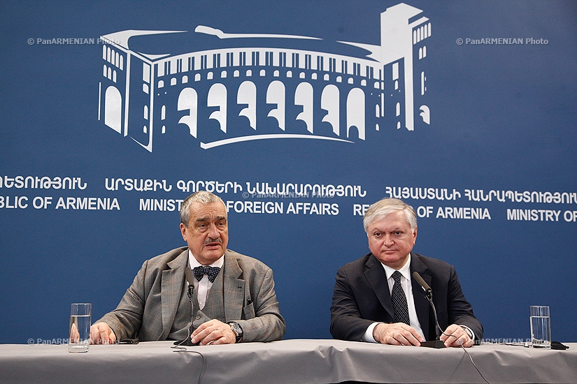 Совместная пресс-конференция исполняющего обязанности министра иностранных дел Армении Эдварда Налбандяна и Министр иностранных дел Чехии Карл Шварценберга