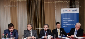 Armenian Minister of Economy, U.S. Ambassador, NCFA Executive Director and IFTA President give briefing